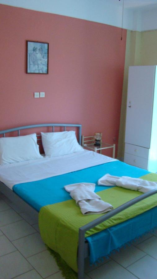 Dionisis Apartments Agia Efimia Extérieur photo