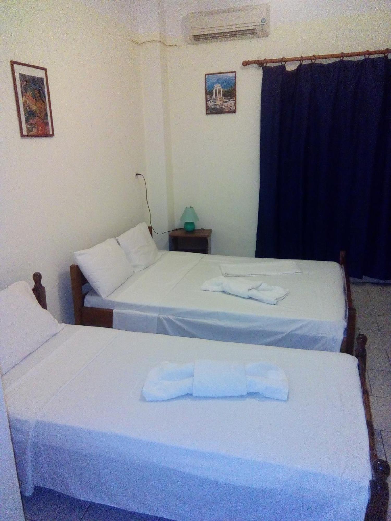 Dionisis Apartments Agia Efimia Extérieur photo