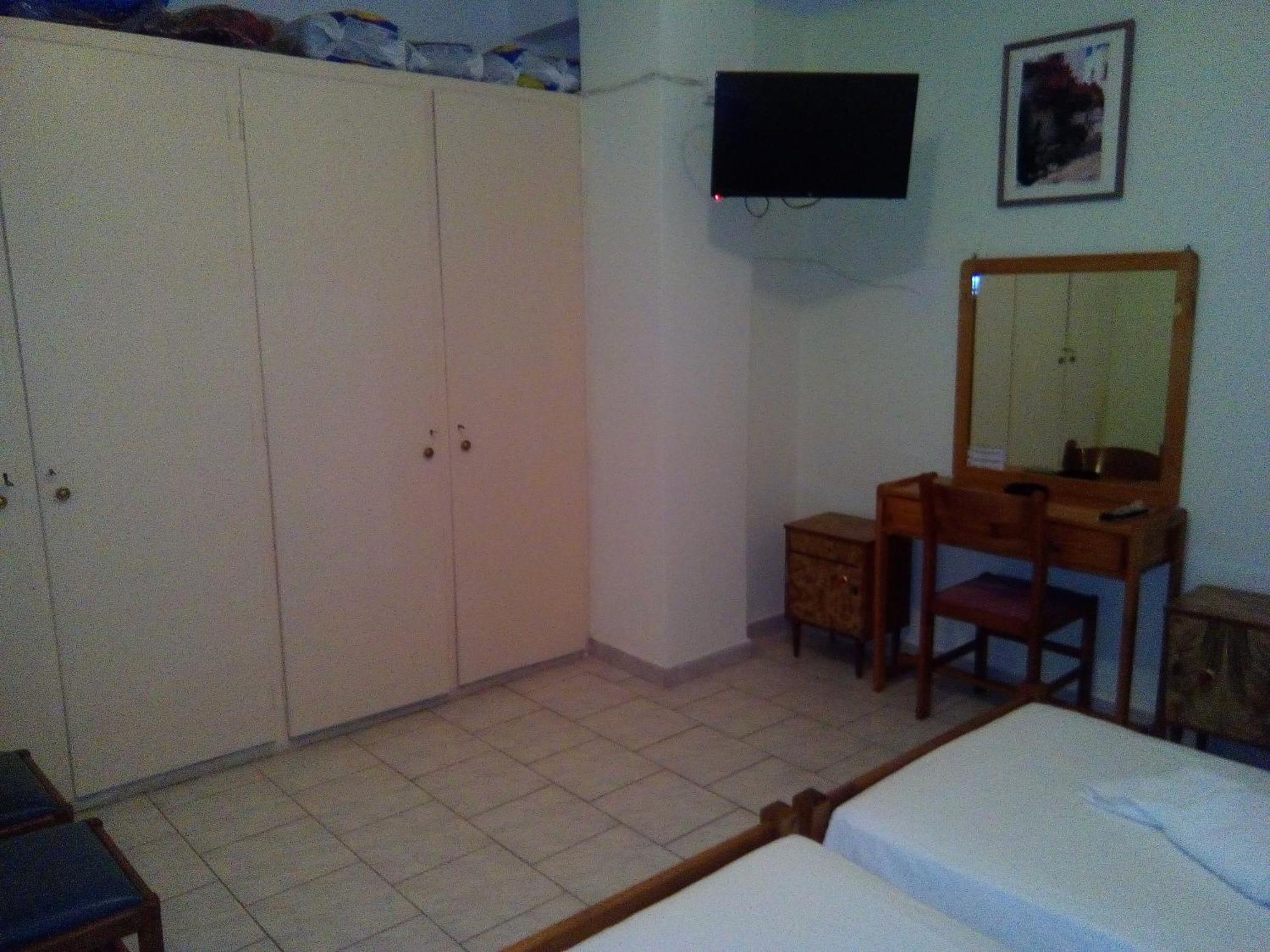 Dionisis Apartments Agia Efimia Extérieur photo